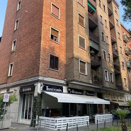 Chiara 34 - M4 Metro Blu Appartement
