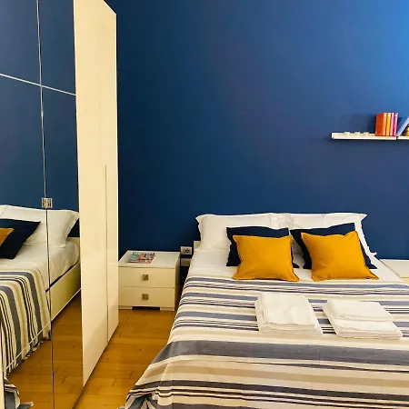 Chiara 34 - M4 Metro Blu Lägenhet