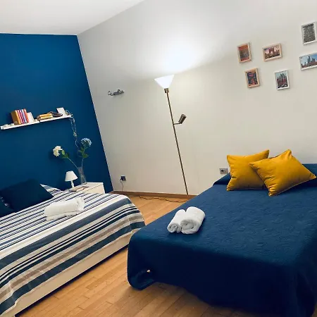 Chiara 34 - M4 Metro Blu Lägenhet